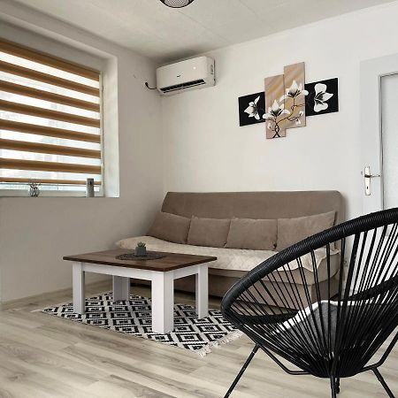 Starlux Apartment Мостар Экстерьер фото