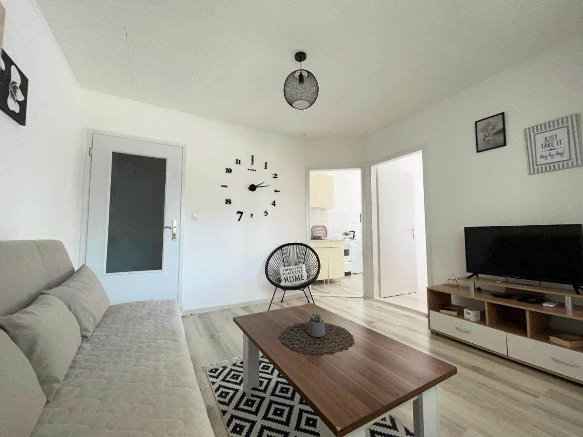 Starlux Apartment Мостар Экстерьер фото